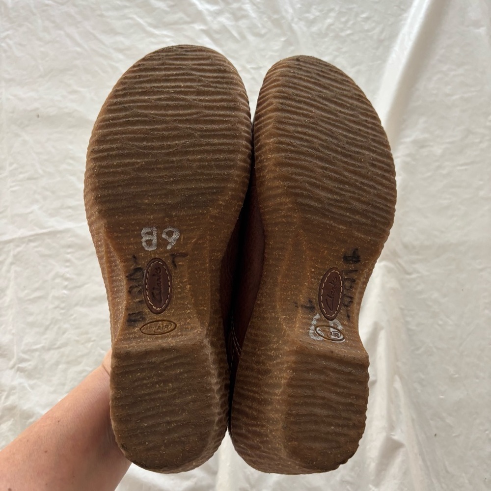 Clarks Artisan Trapelo Brown Leather Clog SZ 7 M NWOT only tried on - Picture 8 of 13